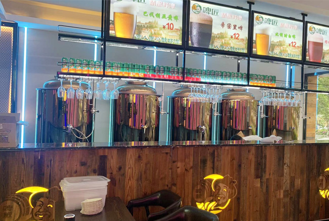 小型釀酒設(shè)備應(yīng)該怎么清洗？